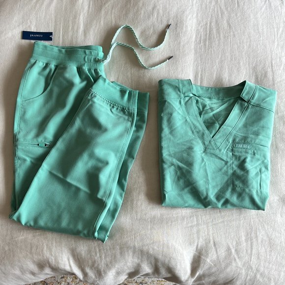 Jaanuu Tops The Womens Classic Scrub Set Jade L Poshmark